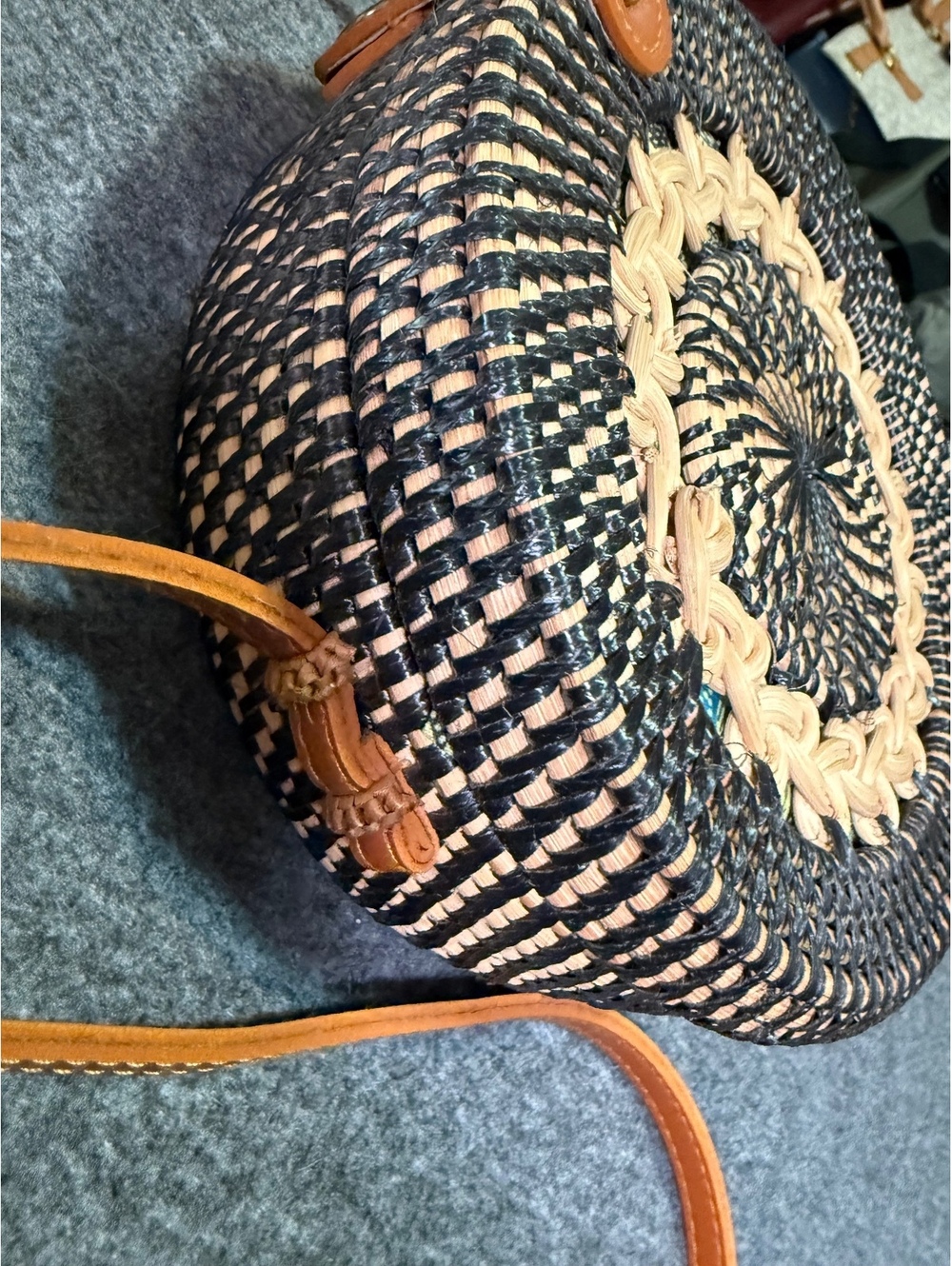 Round multicolor Rattan Handbag - Picture 7 of 11
